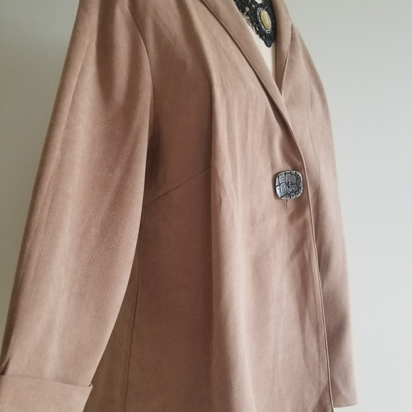 NWT JM Collection suede jacket in camel color - Picture 5 of 10